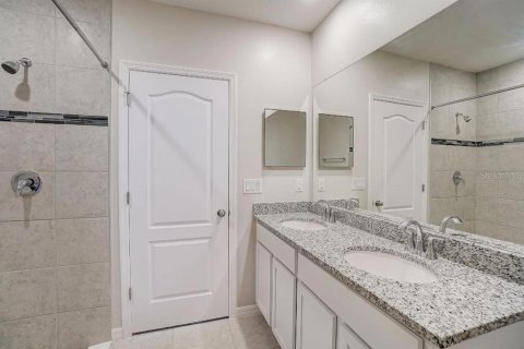 House in Dundee, Florida 3 bedrooms, 134.06 sq.m. № 2103500 - photo 15