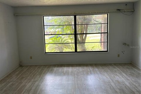 Casa en venta en Zephyrhills, Florida, 3 dormitorios, 150.13 m2 № 1917735 - foto 16