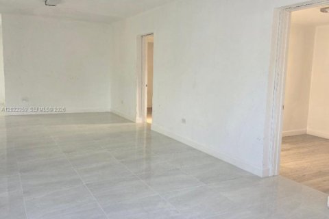 Casa en venta en Homestead, Florida, 4 dormitorios, 151.24 m2 № 2257025 - foto 8