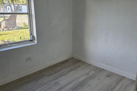 Casa en venta en Homestead, Florida, 4 dormitorios, 151.24 m2 № 2257025 - foto 11