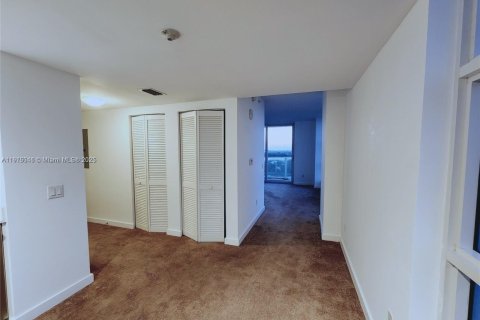 Снять в аренду кондоминиум в Майами, Флорида 43.85м2, № 1971564 - фото 4