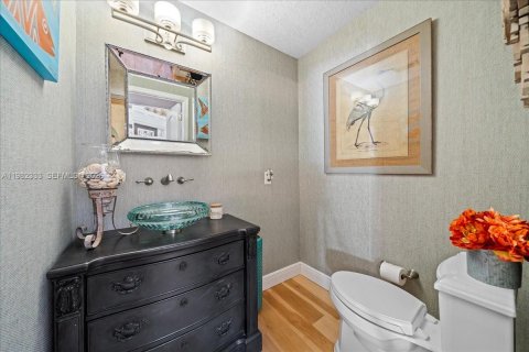 Townhouse in Melbourne Beach, Florida 3 bedrooms, 245.73 sq.m. № 2045090 - photo 27