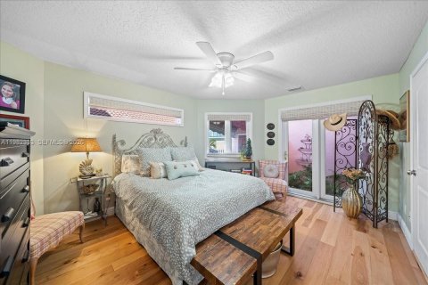 Townhouse in Melbourne Beach, Florida 3 bedrooms, 245.73 sq.m. № 2045090 - photo 26