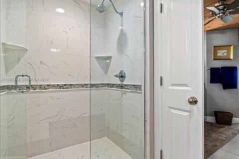 Townhouse in Melbourne Beach, Florida 3 bedrooms, 245.73 sq.m. № 2045090 - photo 22