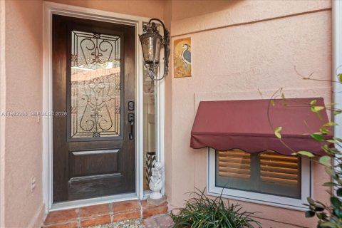 Townhouse in Melbourne Beach, Florida 3 bedrooms, 245.73 sq.m. № 2045090 - photo 7