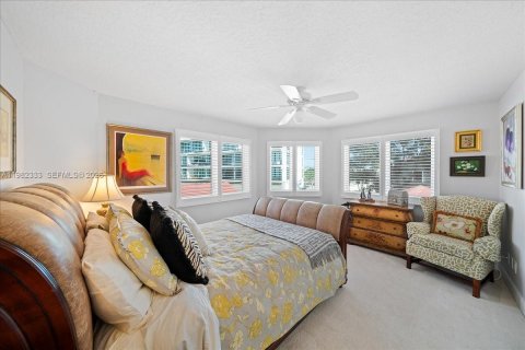 Townhouse in Melbourne Beach, Florida 3 bedrooms, 245.73 sq.m. № 2045090 - photo 24