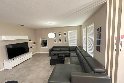 House in Kissimmee, Florida 3 bedrooms, 151.99 sq.m. № 1885067 - photo 12