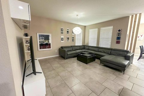 House in Kissimmee, Florida 3 bedrooms, 151.99 sq.m. № 1885067 - photo 11