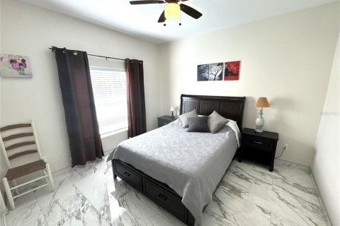 House in Englewood, Florida 3 bedrooms, 149.39 sq.m. № 2099668 - photo 16