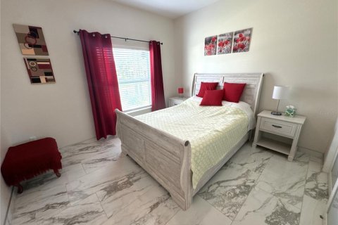 House in Englewood, Florida 3 bedrooms, 149.39 sq.m. № 2099668 - photo 14