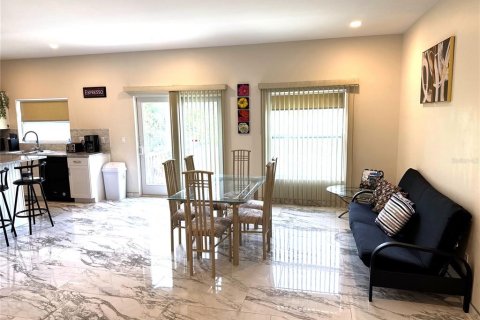 House in Englewood, Florida 3 bedrooms, 149.39 sq.m. № 2099668 - photo 6