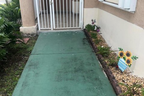 Copropriété à vendre à Hialeah, Floride: 3 chambres, 97.55 m2 № 2153769 - photo 19
