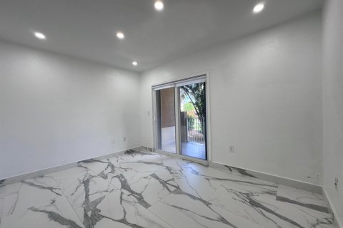Copropriété à vendre à Hialeah, Floride: 3 chambres, 97.55 m2 № 2153769 - photo 9