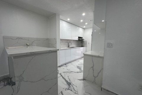 Copropriété à vendre à Hialeah, Floride: 3 chambres, 97.55 m2 № 2153769 - photo 14