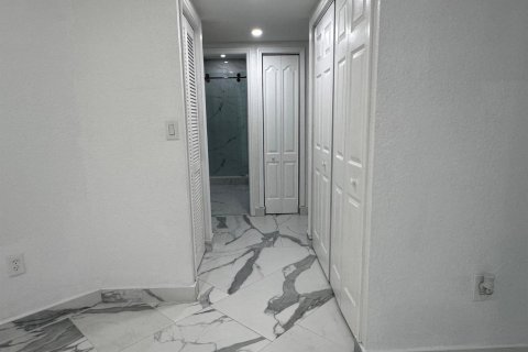 Copropriété à vendre à Hialeah, Floride: 3 chambres, 97.55 m2 № 2153769 - photo 15