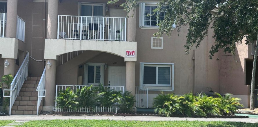 Condo à Hialeah, Floride, 3 chambres № 2153769