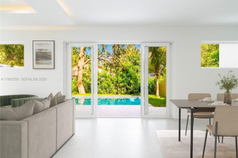 House in Fort Lauderdale, Florida 4 bedrooms, 233 sq.m. № 2031644 - photo 3