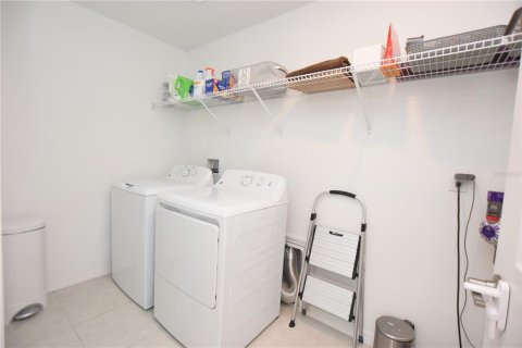 House in Bartow, Florida 5 bedrooms, 269.04 sq.m. № 2199007 - photo 24