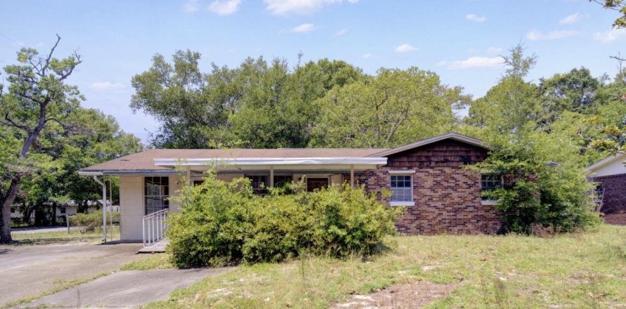 House in Fort Walton Beach, Florida 4 bedrooms, 153.66 sq.m. № 590401