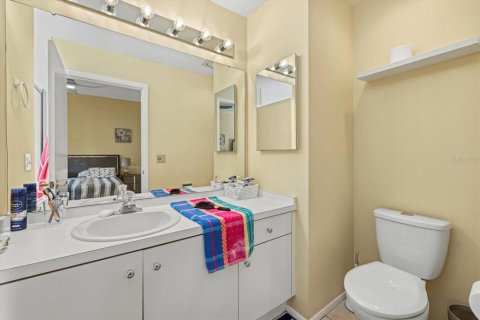 Condo in Longboat Key, Florida, 2 bedrooms № 2215286 - photo 18