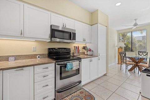 Condo in Longboat Key, Florida, 2 bedrooms № 2215286 - photo 6