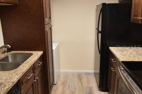 Condo in Sanford, Florida, 2 bedrooms  № 1866412 - photo 8