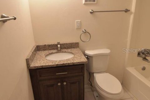 Condo in Sanford, Florida, 2 bedrooms  № 1866412 - photo 13