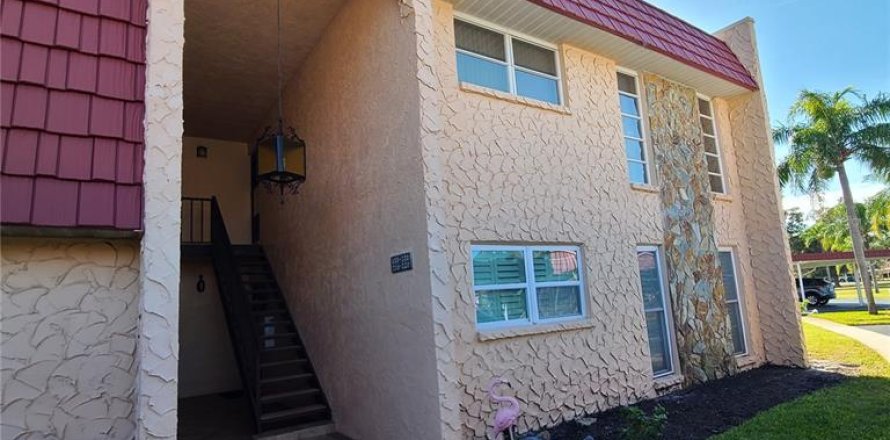 Condo à Seminole, Floride, 3 chambres  № 2216760