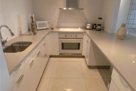 Condominio en venta en Sunny Isles Beach, Florida, 1 dormitorio, 92.9 m2 № 2029073 - foto 15