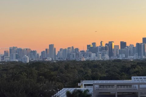 Снять в аренду кондоминиум в Майами, Флорида 2 спальни, 102.29м2, № 2031580 - фото 1