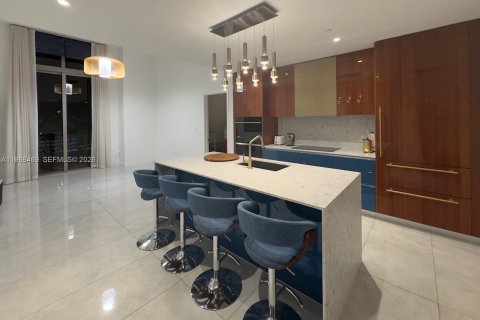 Снять в аренду кондоминиум в Майами, Флорида 2 спальни, 102.29м2, № 2031580 - фото 9