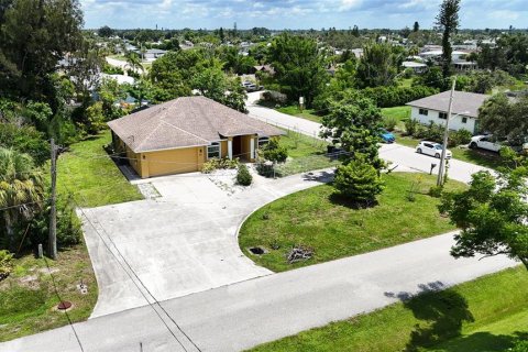 House in Venice, Florida 3 bedrooms, 150.32 sq.m. № 1908829 - photo 2