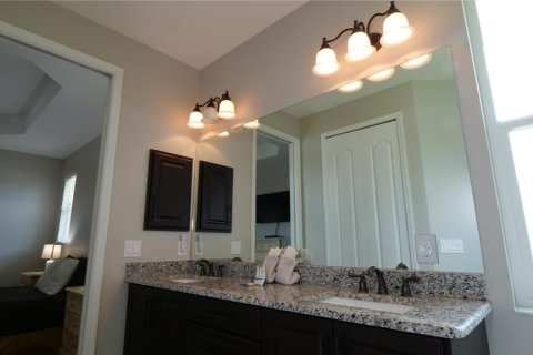 House in Venice, Florida 3 bedrooms, 150.32 sq.m. № 1908829 - photo 28