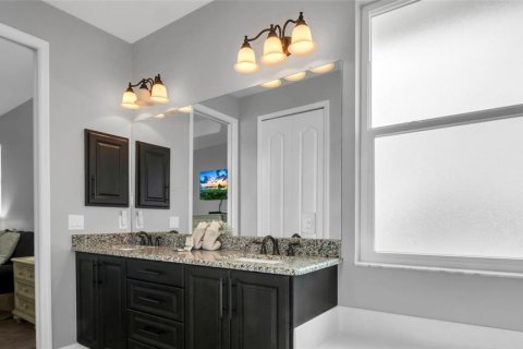 House in Venice, Florida 3 bedrooms, 150.32 sq.m. № 1908829 - photo 26