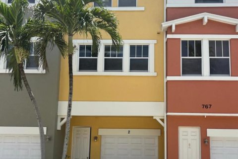 Townhouse in West Palm Beach, Florida 2 bedrooms, 123.19 sq.m. № 2177191 - photo 23