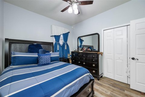 House in Lutz, Florida 4 bedrooms, 236.53 sq.m. № 2202210 - photo 22