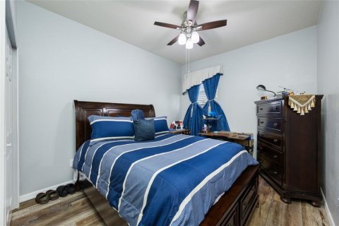 House in Lutz, Florida 4 bedrooms, 236.53 sq.m. № 2202210 - photo 21