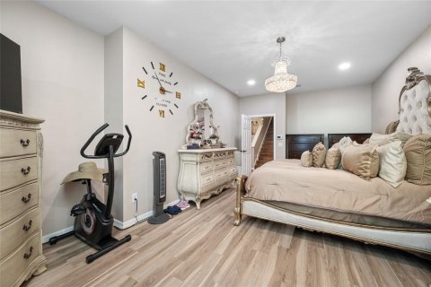 House in Lutz, Florida 4 bedrooms, 236.53 sq.m. № 2202210 - photo 18