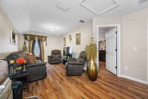House in Lutz, Florida 4 bedrooms, 236.53 sq.m. № 2202210 - photo 27