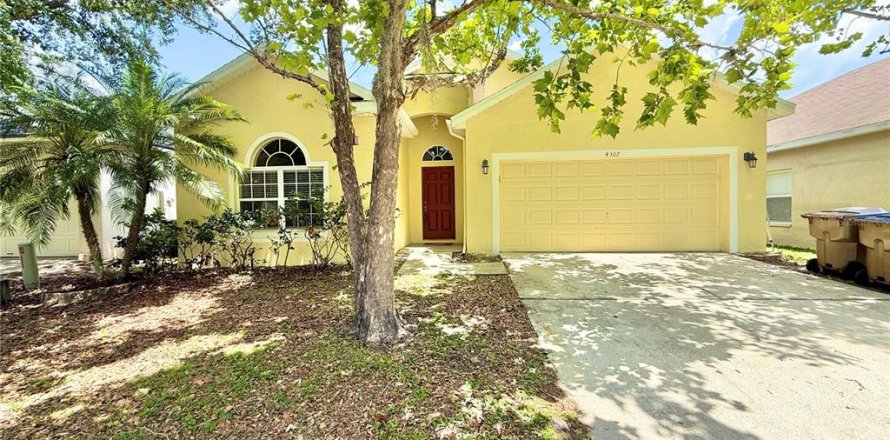Casa en Kissimmee, Florida 3 dormitorios, 141.12 m2 № 1772893