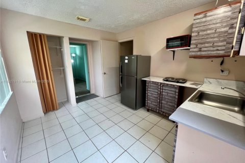 House in Homestead, Florida 4 bedrooms, 148.83 sq.m. № 1836732 - photo 22