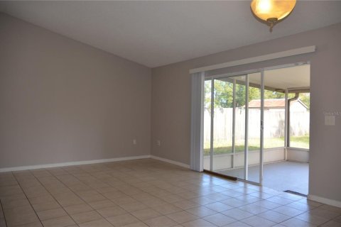 Villa ou maison à louer à Apopka, Floride: 3 chambres, 119.29 m2 № 1676046 - photo 6