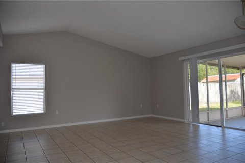 Villa ou maison à louer à Apopka, Floride: 3 chambres, 119.29 m2 № 1676046 - photo 13