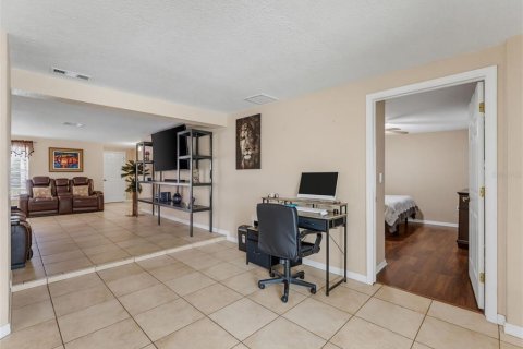 Villa ou maison à vendre à New Port Richey, Floride: 3 chambres, 157.19 m2 № 2350308 - photo 23