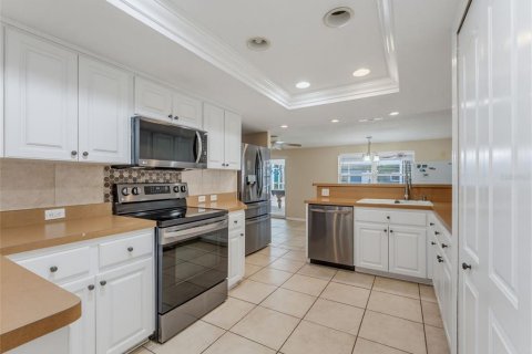 Villa ou maison à vendre à New Port Richey, Floride: 3 chambres, 157.19 m2 № 2350308 - photo 17