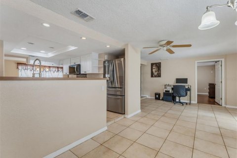 Villa ou maison à vendre à New Port Richey, Floride: 3 chambres, 157.19 m2 № 2350308 - photo 26