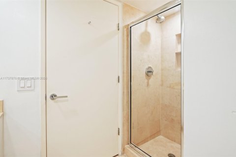 Condo in Key Biscayne, Florida, 3 bedrooms  № 1764742 - photo 22