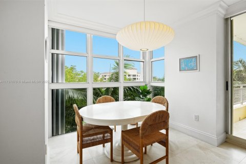 Condo in Key Biscayne, Florida, 3 bedrooms  № 1764742 - photo 18