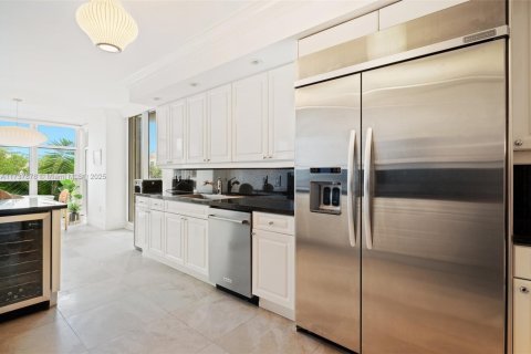 Condo in Key Biscayne, Florida, 3 bedrooms  № 1764742 - photo 17