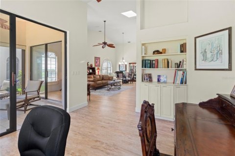 Villa ou maison à vendre à Sarasota, Floride: 2 chambres, 205.04 m2 № 1754725 - photo 24